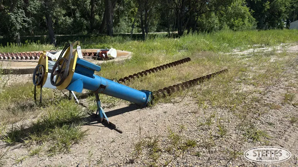 Takeout auger Transfer-Jump Augers and Conveyor