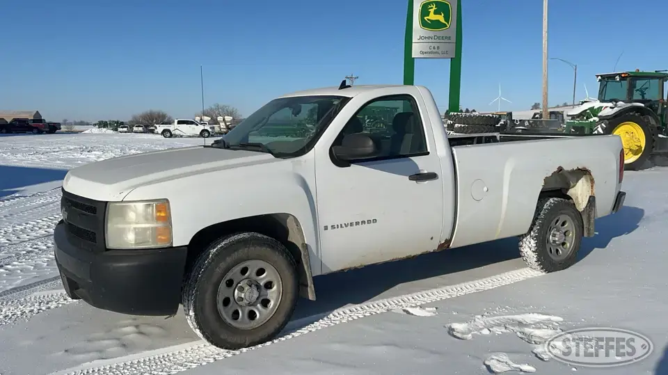 2007 Chevrolet Silverado C1500 Half Ton Pickup