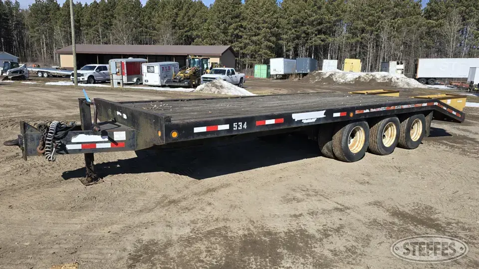 1988 Towmaster Flatbed Trailer