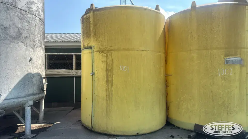 Vertical poly storage tank Poly Tank