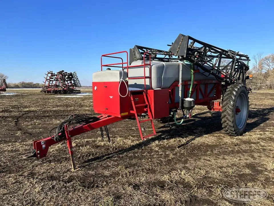 Redball 680 Pull-Type Sprayer