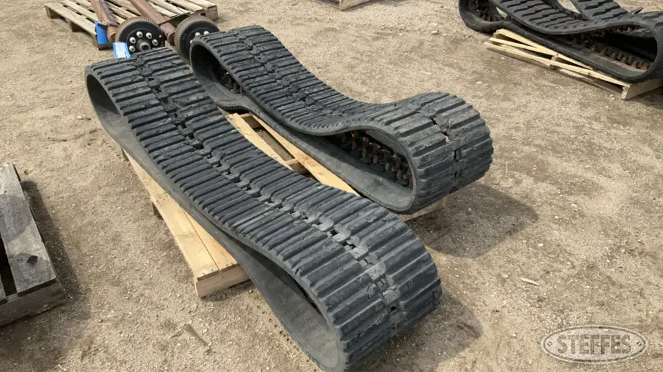 Bobcat T750 Track