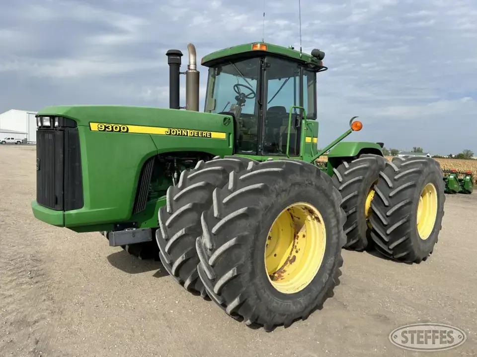 1997 John Deere 9300 4WD Tractor