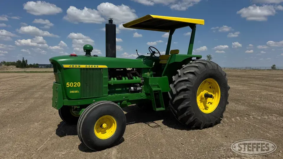 1970 John Deere 5020 2WD Tractor