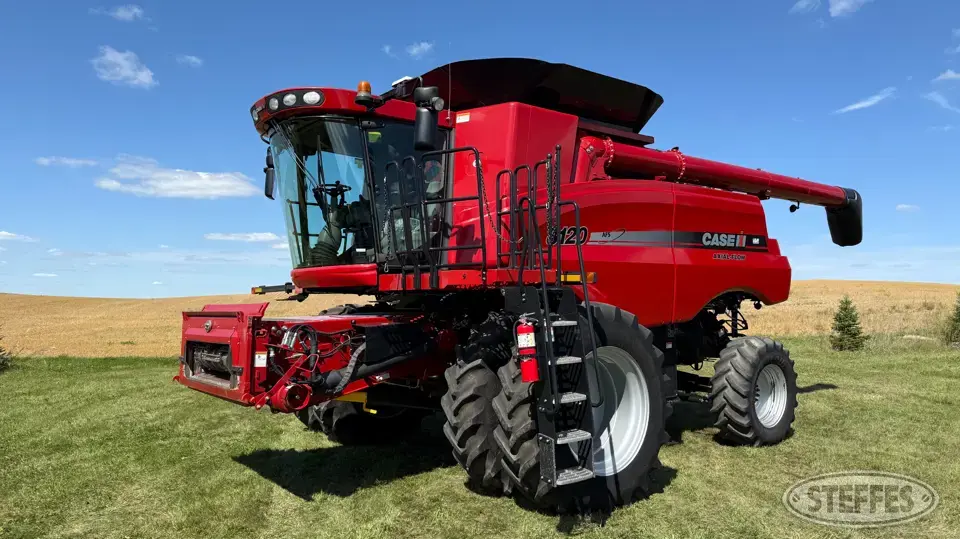 2011 Case IH 8120 Combine