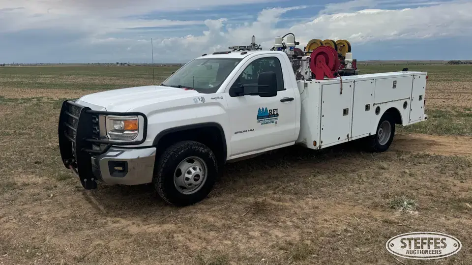 2016 GMC 3500 HD Fuel-Lube Truck