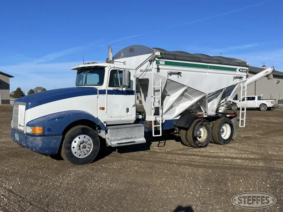 1993 International 9400 Eagle Seed Tender Truck