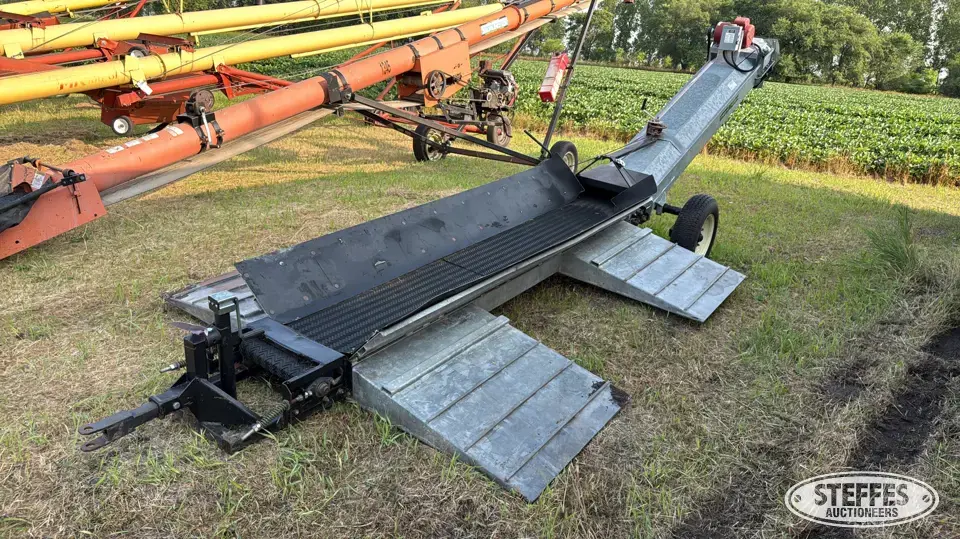 Grain Master drive over conveyor Transfer-Jump Augers and Conveyor