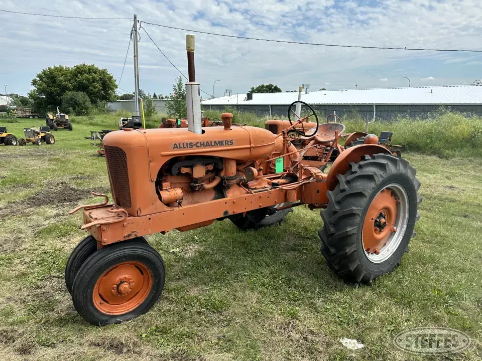 Allis-Chalmers WD Collectible Tractor