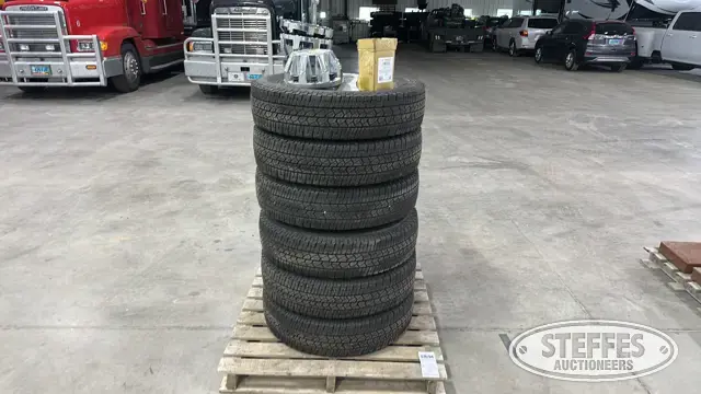 (6) Michelin Primacy XC LT235/80R18 tires