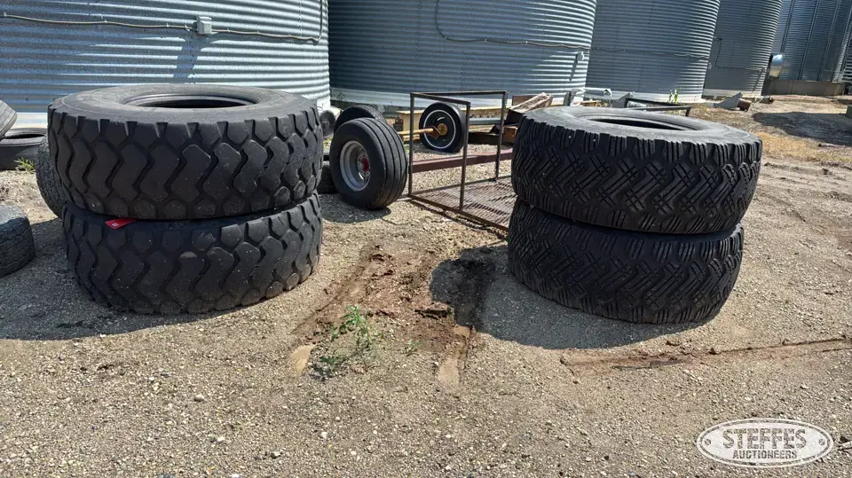 (4) Michelin 20.5R25 tires Tractor-Implement Tire