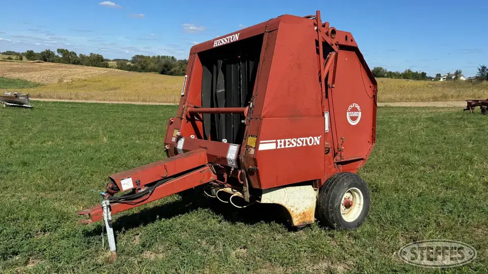 Hesston 5580 Round Baler