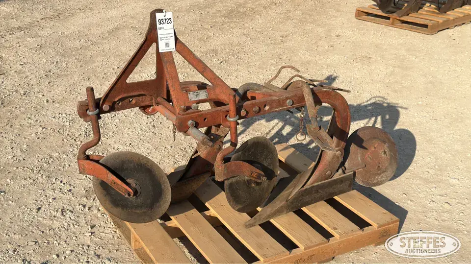 Dearborn 10-1 Plow