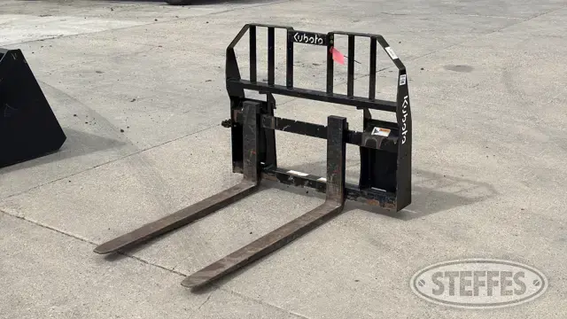 Kubota pallet forks