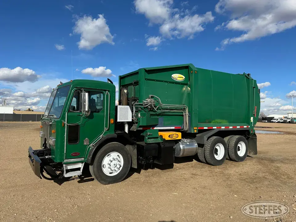 2010 Peterbilt 320 Specialty Truck
