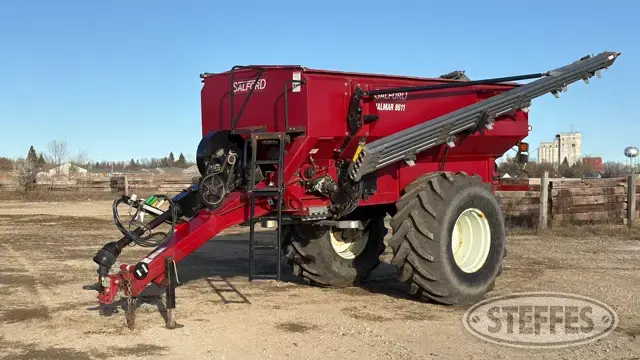 2017 Valmar 8611
