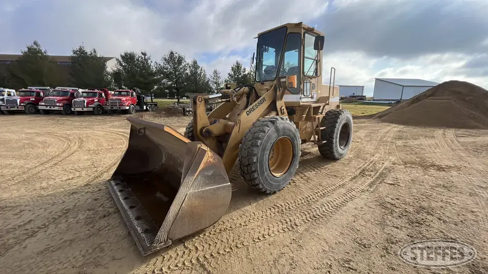 1992 Dresser 518 Wheel Loader