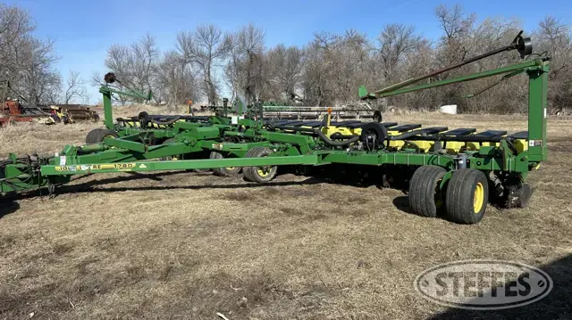 2000 John Deere 1780