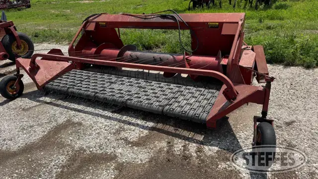 International 810
