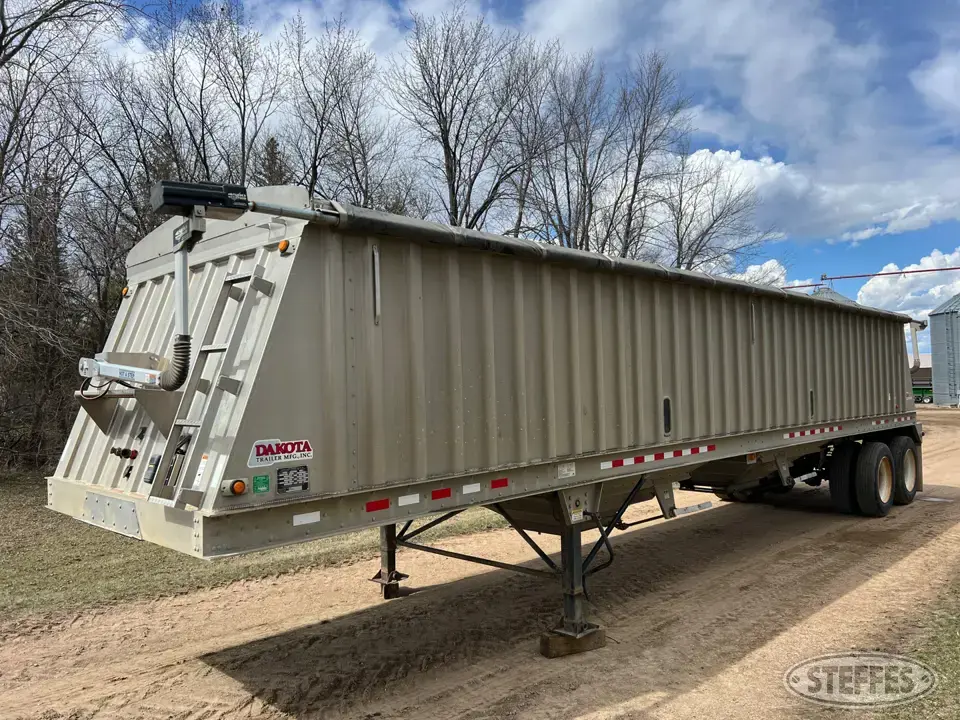 2009 Dakota Hopper Bottom Trailer