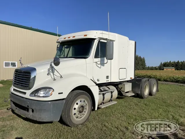 2010 Freightliner Columbia