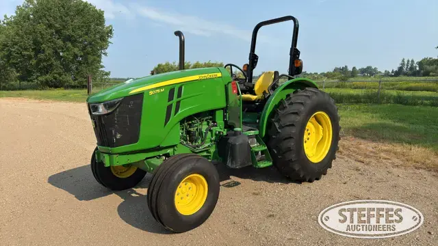2017 John Deere 5075E