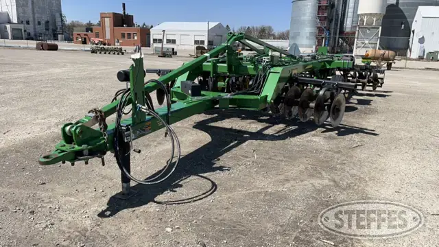 John Deere 2720