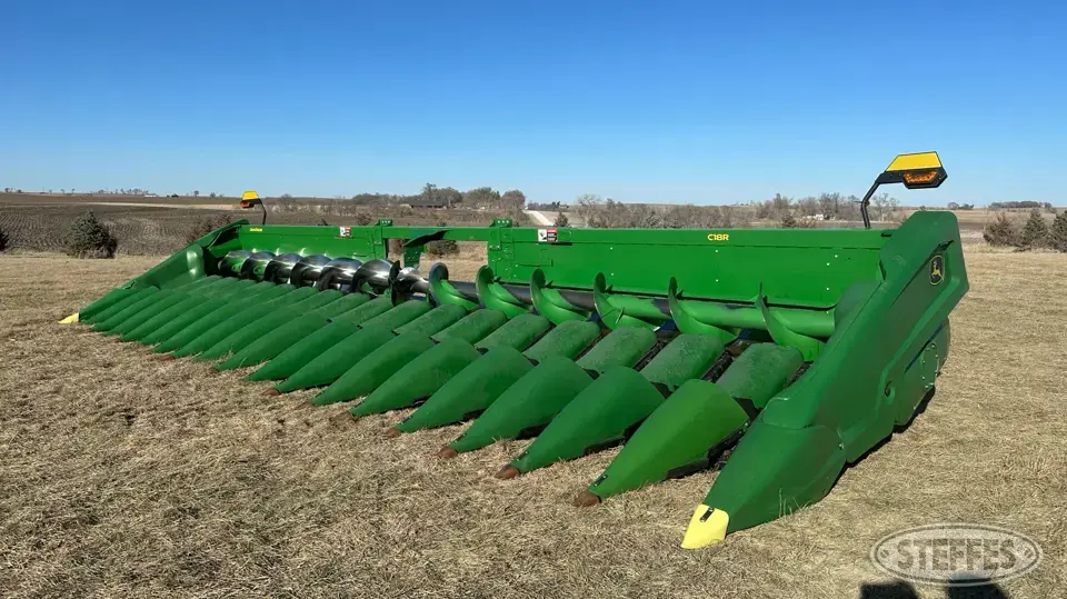 2022 John Deere C18R Corn Head