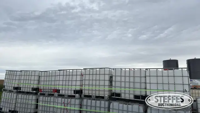 (7) Fertilizer totes