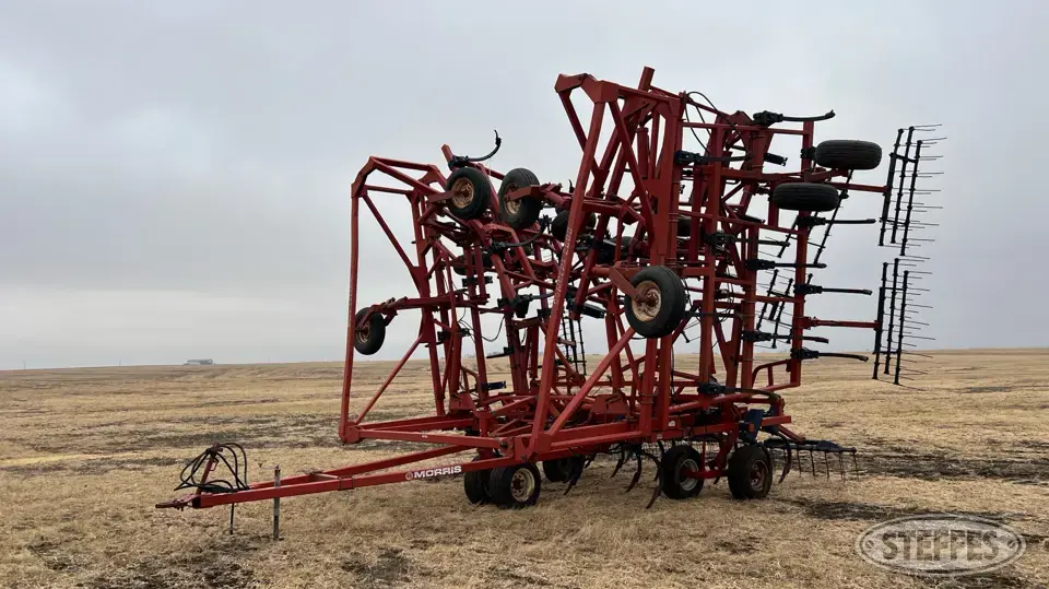 Morris Concept 2000 Chisel Plow