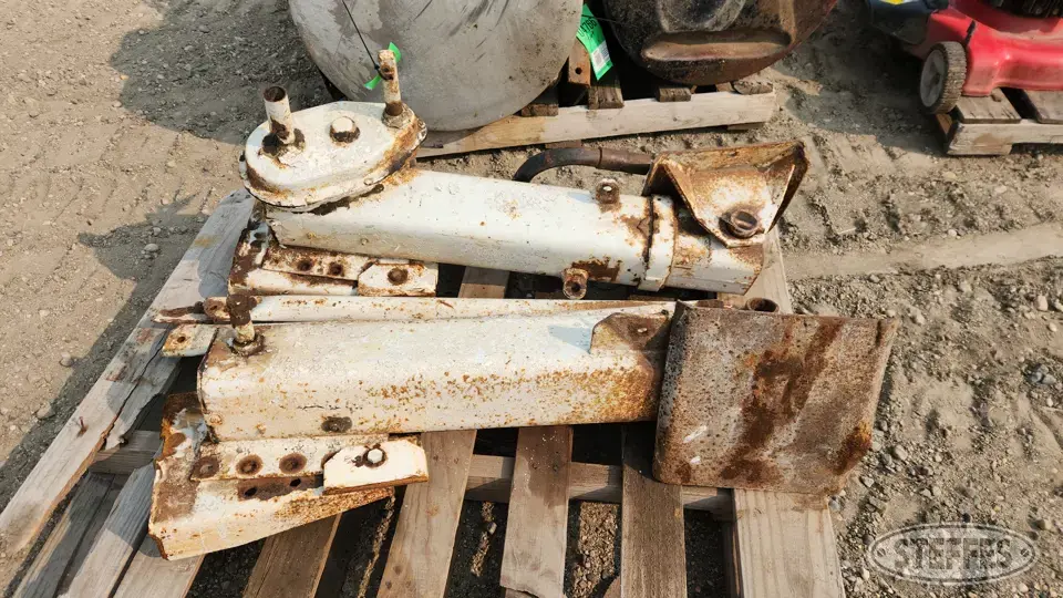 (2) Trailer landing gears Truck-Trailer Part