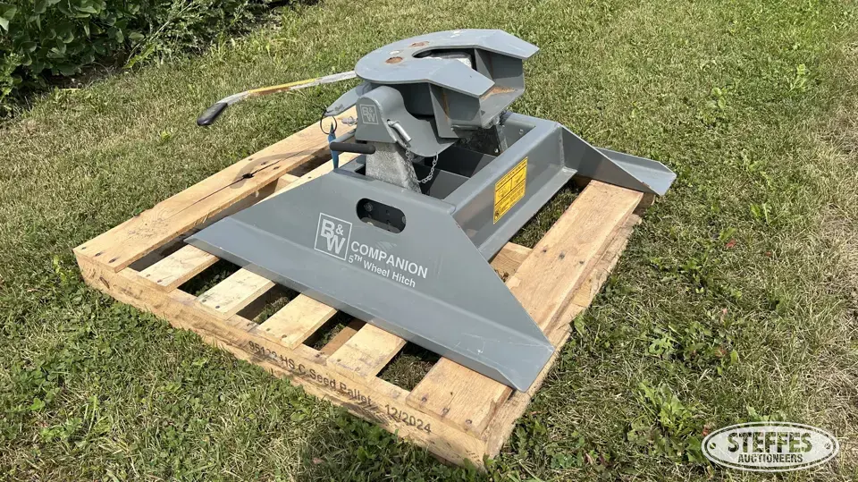 B&W Companion 5th wheel hitch Truck-Trailer Part