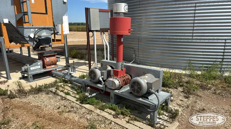 DMC Trans-Fer 1700 Pneumatic Grain Equipment