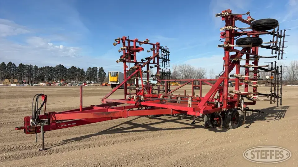 Wil-Rich 3400 Field Cultivator