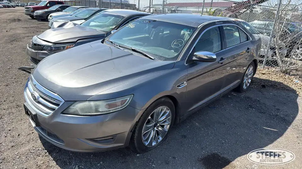 2011 Ford Taurus Limited Car