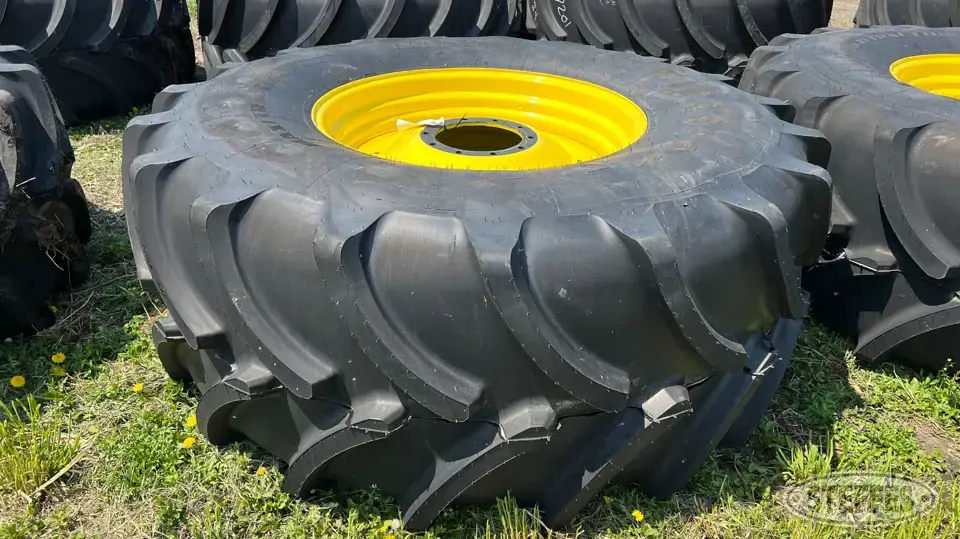 Firestone Maxi-Traction 800/70R38 Tire Tractor-Implement Tire