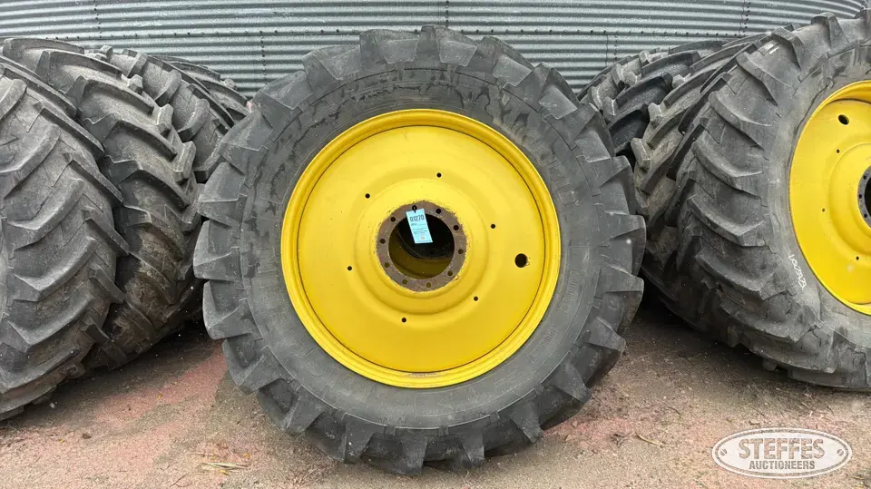(4) Michelin Agribib 520/85R46 tires Tractor-Implement Tire