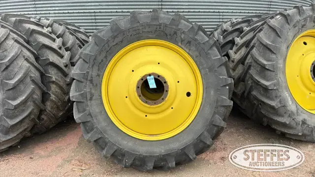 (4) Michelin Agribib 520/85R46 tires