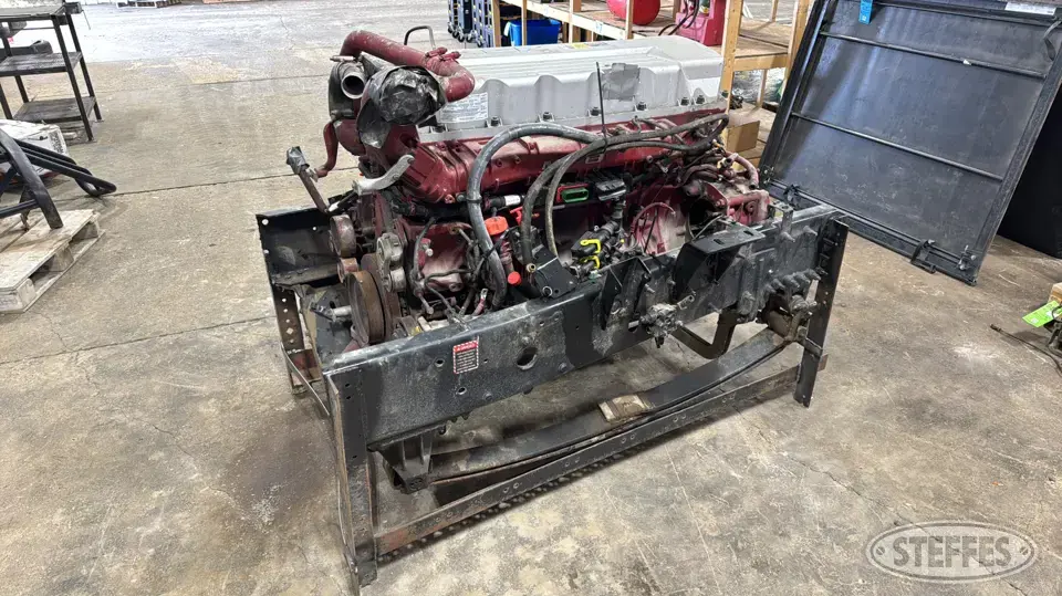 Mack MP8-445C Truck-Trailer Part
