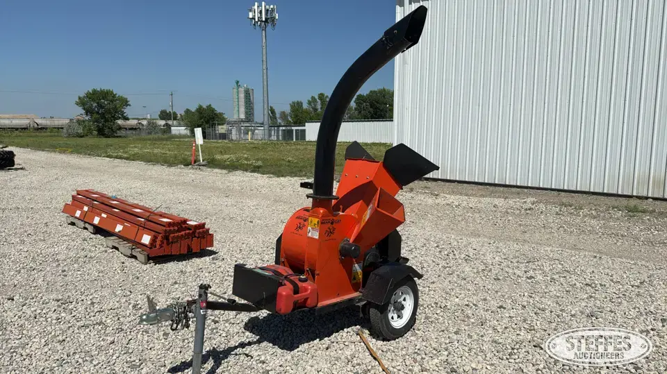 Crary Bear Cat 73525 Forestry Chipper