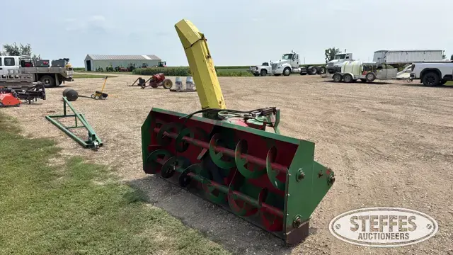 Renn 3 pt. snowblower