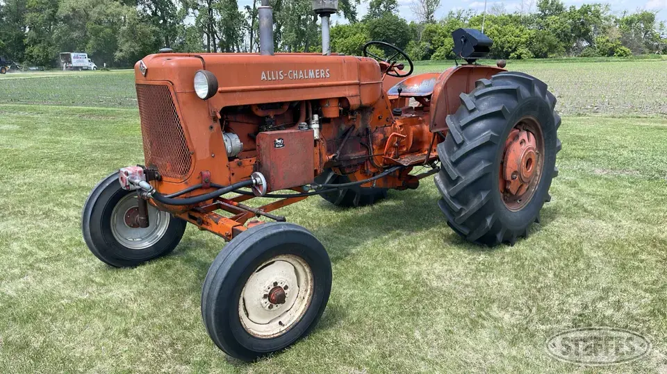 1958 Allis-Chalmers D17 Collectible Tractor