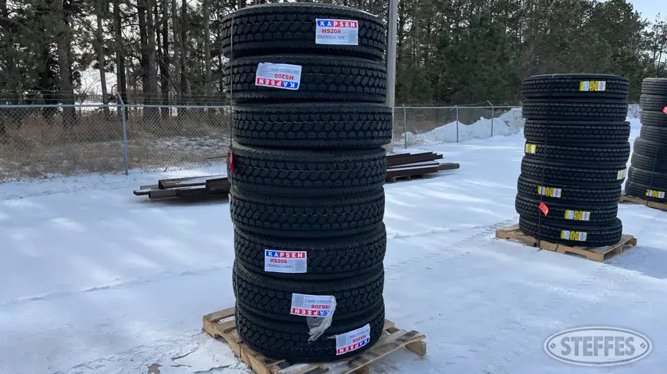 (8) Kapsen 295/75R22.5 tires Truck Tire