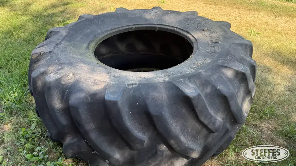 Good Year 30.5L-32 tire Tractor-Implement Tire