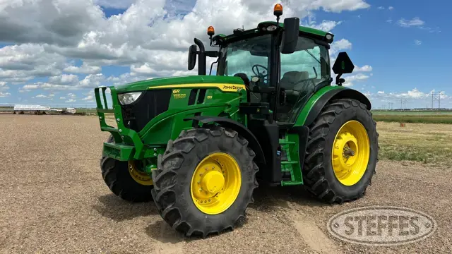 2022 John Deere 6R 155
