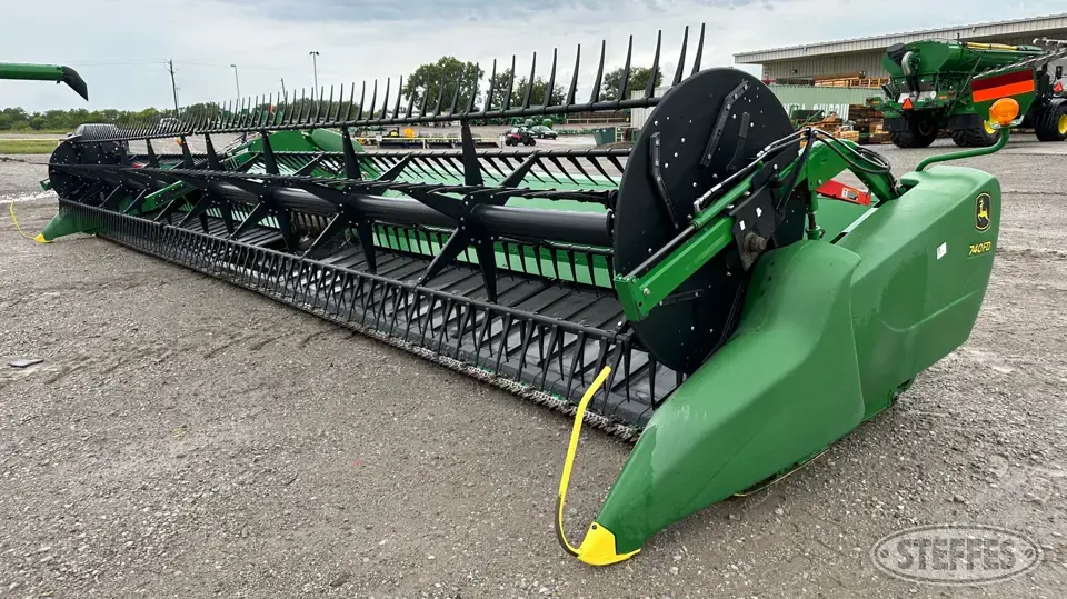 2019 John Deere 740FD Draper Head
