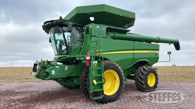 2013 John Deere S680
