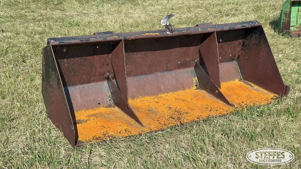 Rock bucket Tractor Loaders and Attachment