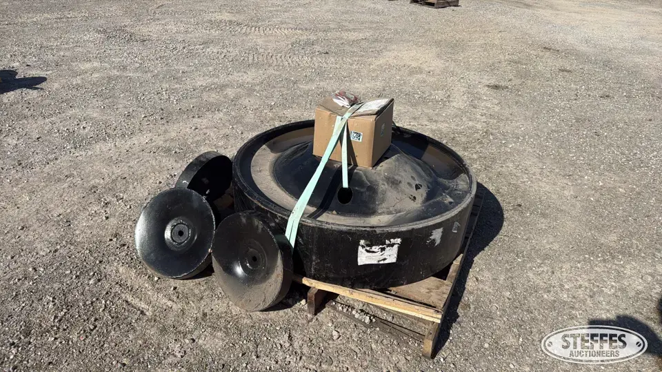 Unverferth idler wheel Tractor Part