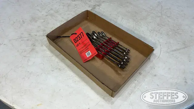 Snap-on ratchet wrench